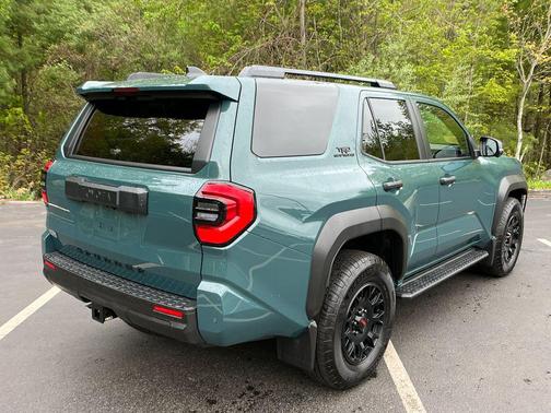 Everest 2025 Toyota 4Runner TRD Off Road Premium