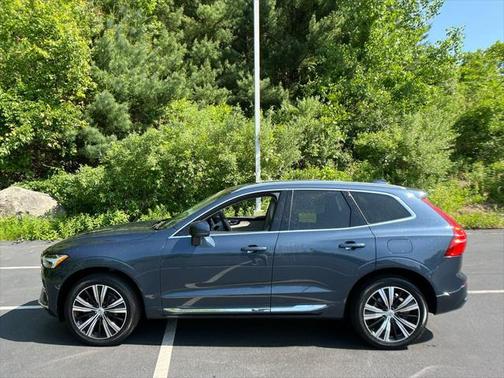 2022 Volvo XC60 B5 Inscription