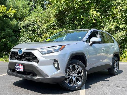 2022 Toyota RAV4 Hybrid XLE Premium