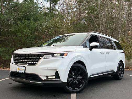 2024 Kia Carnival SX