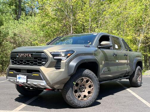 Bronze 2026 Toyota Tacoma Hybrid Trailhunter