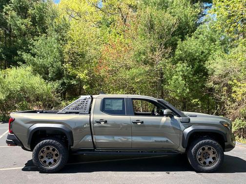 Bronze 2026 Toyota Tacoma Hybrid Trailhunter