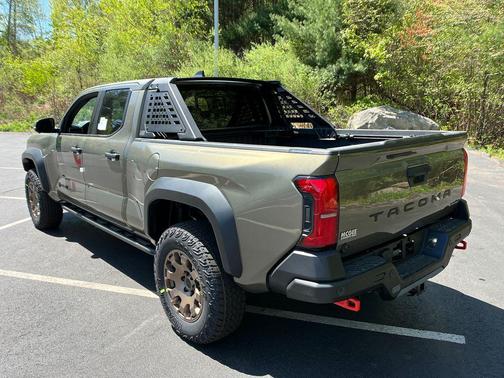 Bronze 2026 Toyota Tacoma Hybrid Trailhunter