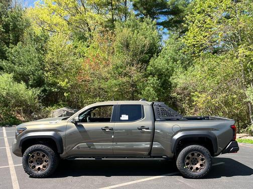 Bronze 2026 Toyota Tacoma Hybrid Trailhunter
