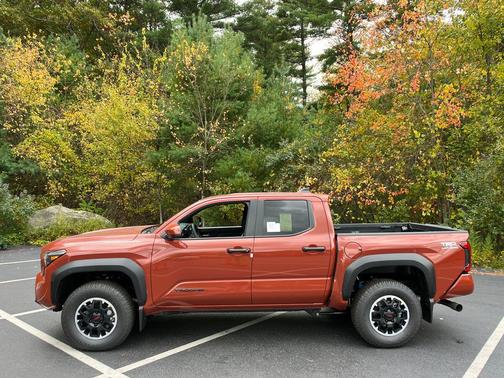 2025 Toyota Tacoma TRD Off-Road