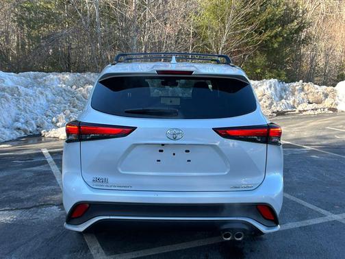 2023 Toyota Highlander XSE