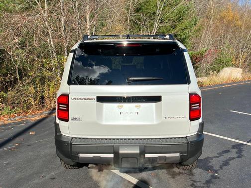 2025 Toyota Land Cruiser Base