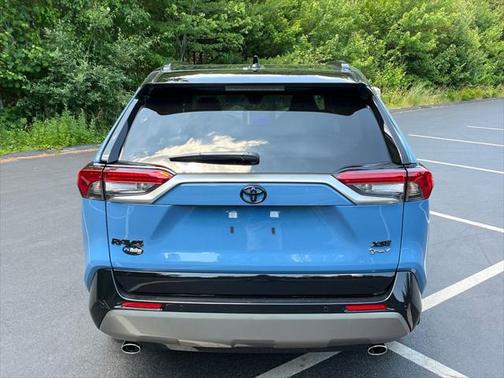 2025 Toyota RAV4 Hybrid SE