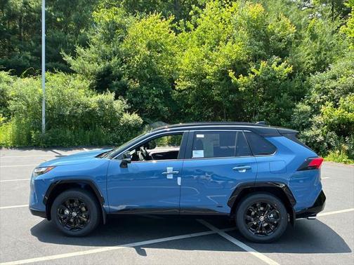 2025 Toyota RAV4 Hybrid SE