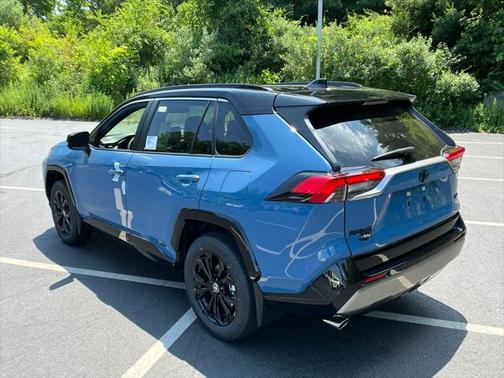 2025 Toyota RAV4 Hybrid SE