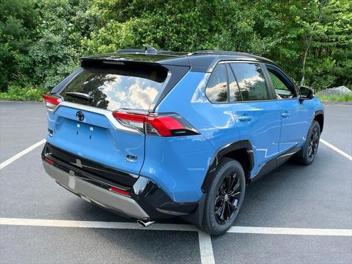 2025 Toyota RAV4 Hybrid SE