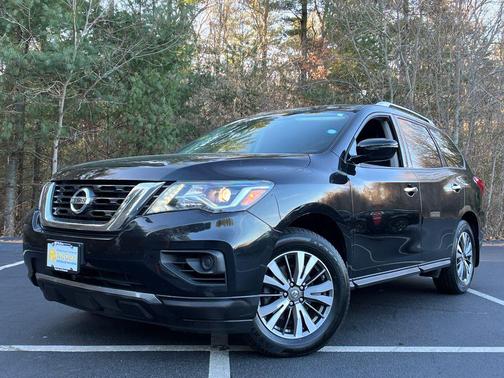 2017 Nissan Pathfinder S