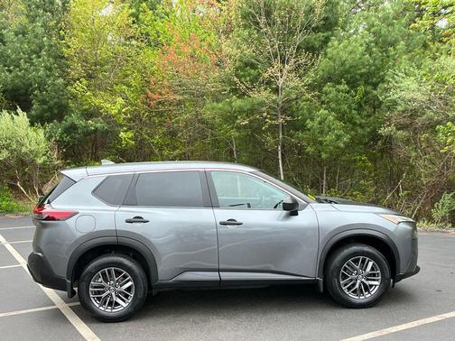Gun Metallic 2021 Nissan Rogue S