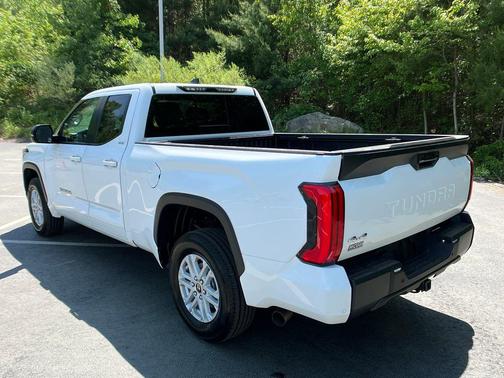 Ice Cap 2024 Toyota Tundra SR5