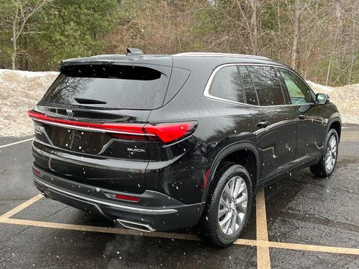 2025 Buick Enclave Preferred FWD