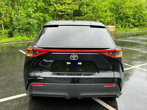 2025 Toyota bZ4X XLE