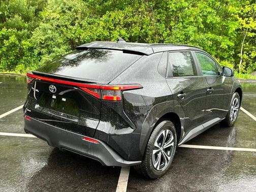 2025 Toyota bZ4X XLE