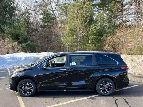 2026 Toyota Sienna Platinum