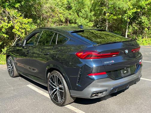 Carbon Black Metallic 2021 BMW X6 M50i