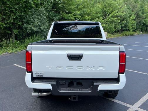 Ice 2026 Toyota Tacoma SR5