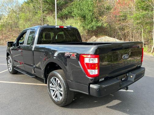 Agate Black Metallic 2023 Ford F-150 XL
