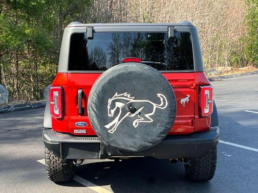 Hot Pepper Red Metallic Tinted Clearcoat 2023 Ford Bronco Badlands