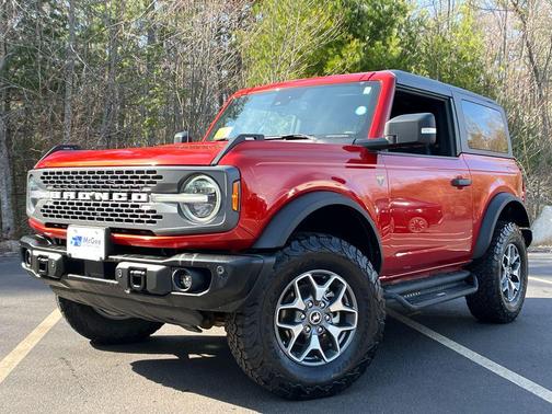 Hot Pepper Red Metallic Tinted Clearcoat 2023 Ford Bronco Badlands