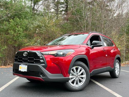 2026 Toyota Corolla Cross LE