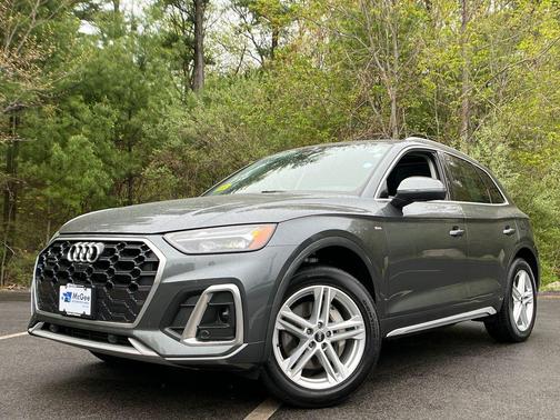 Daytona Gray Pearl Effect 2021 Audi Q5 Premium Plus 55 TFSI e quattro S tronic