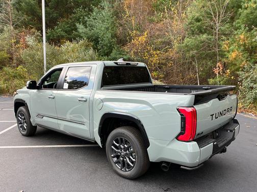 2026 Toyota Tundra Hybrid Platinum
