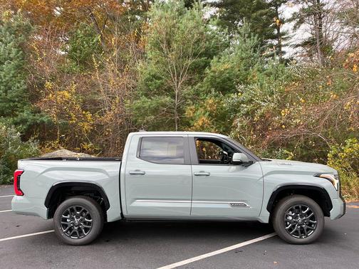 2026 Toyota Tundra Hybrid Platinum