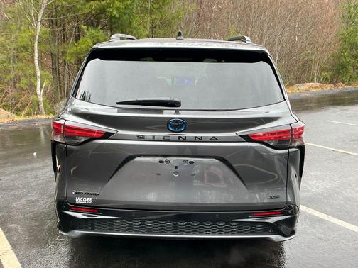 Gray 2025 Toyota Sienna XSE 7 Passenger