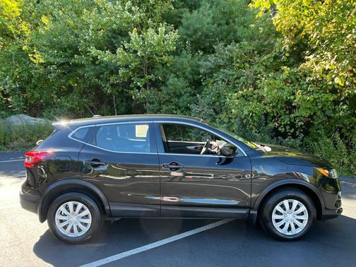 2020 Nissan Rogue Sport S