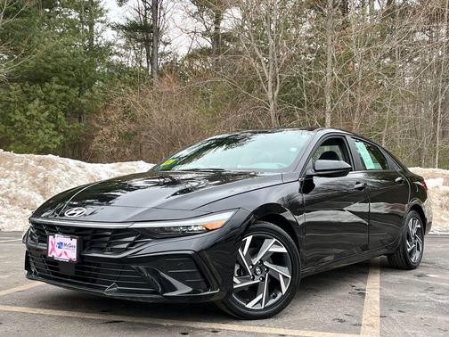 2025 Hyundai ELANTRA SEL