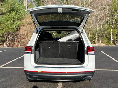 2022 Volkswagen Atlas 2.0T SE w/Technology 4MOTION