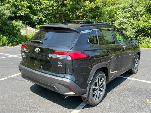 2025 Toyota Corolla Cross XLE