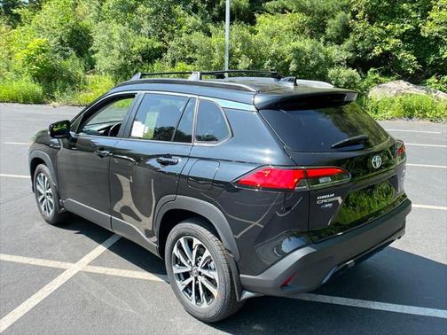 2025 Toyota Corolla Cross XLE
