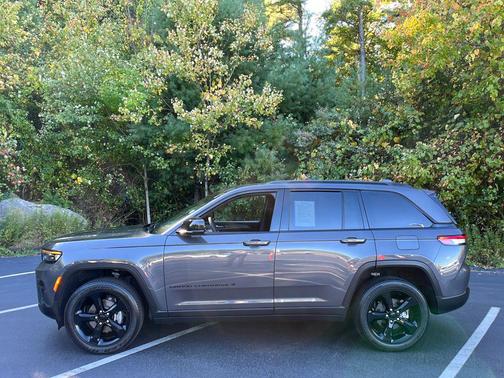 2023 Jeep Grand Cherokee Altitude