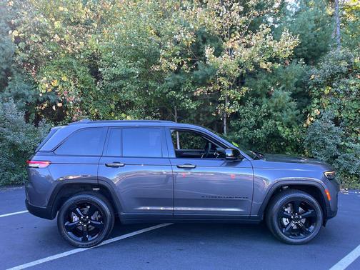 2023 Jeep Grand Cherokee Altitude