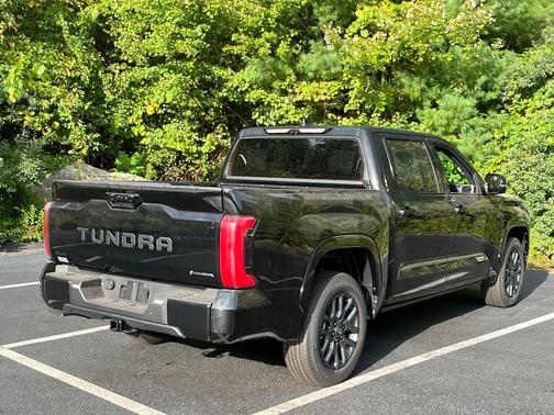 2026 Toyota Tundra Hybrid Platinum