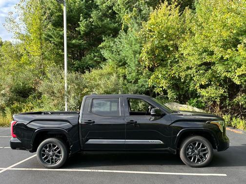 2026 Toyota Tundra Hybrid Platinum