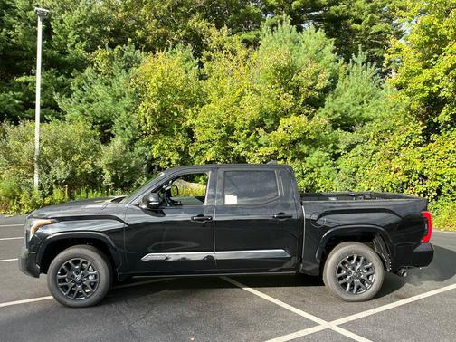 2026 Toyota Tundra Hybrid Platinum