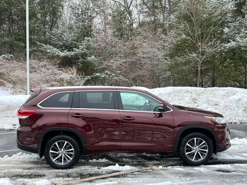 2017 Toyota Highlander 