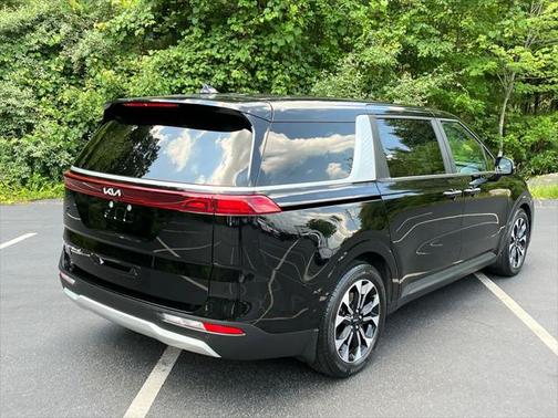 2022 Kia Carnival EX