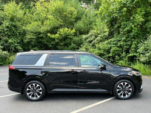 2022 Kia Carnival EX