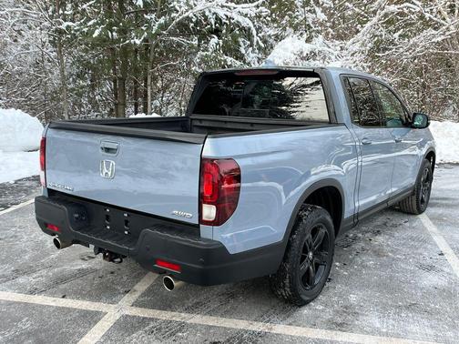 2023 Honda Ridgeline Black