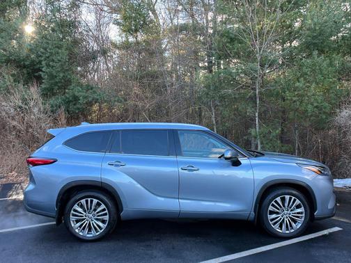 2021 Toyota Highlander Platinum