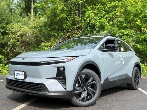 Cement 2026 Toyota C-HR SE