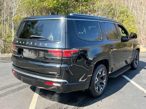 Diamond Black Crystal Pearlcoat 2024 Jeep Wagoneer Series III 4x4
