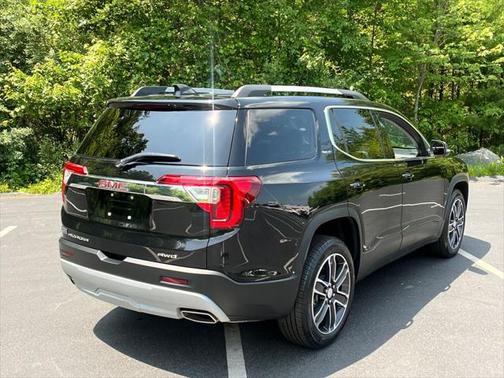 2023 GMC Acadia AWD SLT